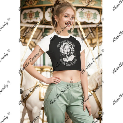 When Im good ... Cropped T-shirt - Mae West Quote
