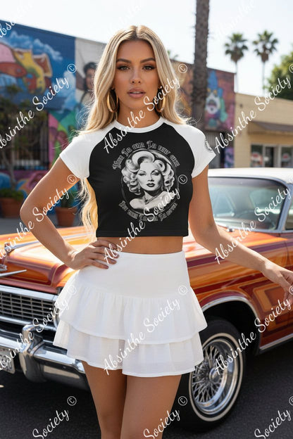 When Im good ... Cropped T-shirt - Mae West Quote